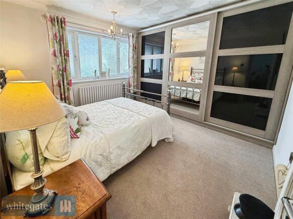 2 bed Detached for sale Image 9