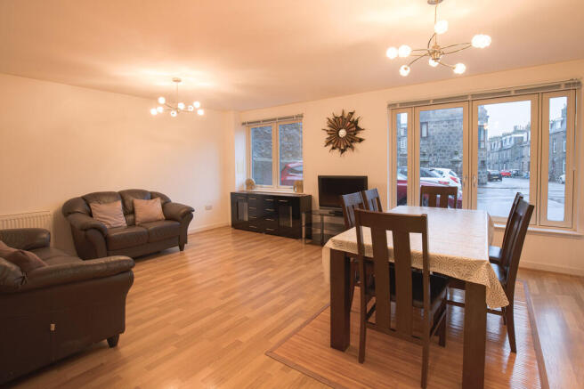 Living Room / Din...