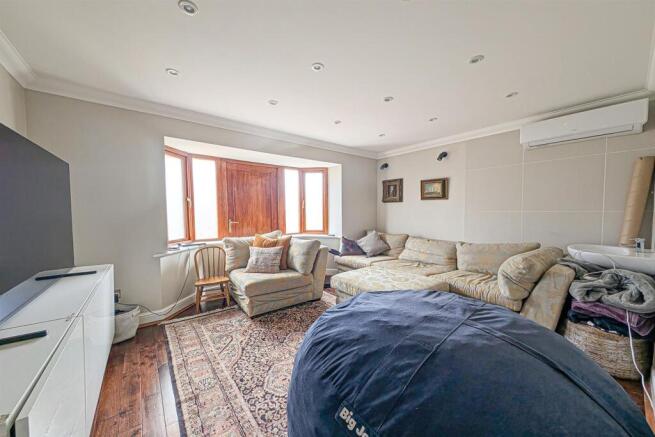 Sitting Room.jpg