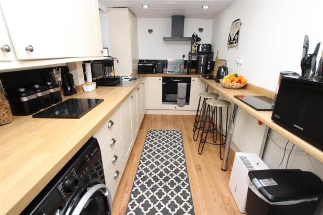 2 bed Terraced for sale Image 2