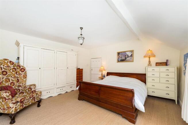 Main Bed.jpg