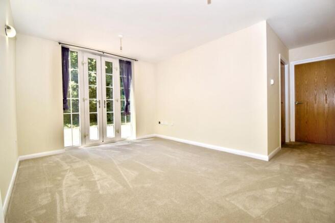 2 bed Flat for sale Image 6
