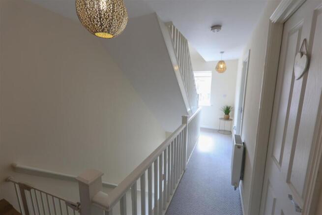 3 bed Semi-Detached for sale Image 9