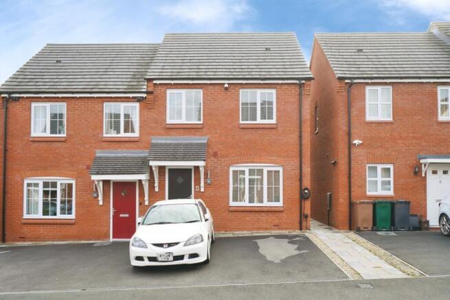 3-bed terraced on Wainwright Drive, Woodville, Swadlincote, Derbyshire, DE11, £240,000