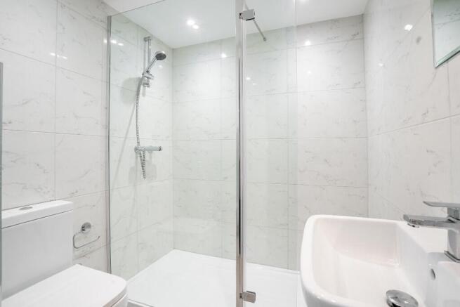 2 bed Terraced to rent Image 7