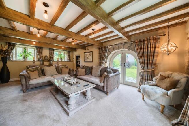 4 bed Detached for sale Image 8