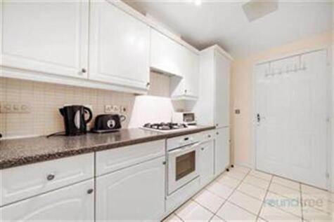 Augusta Court, Great North Way, Hendon, NW4