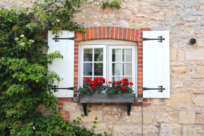Window detail.jpg