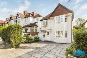 49, Cyprus Avenue, Finchley, London N3 1SS
