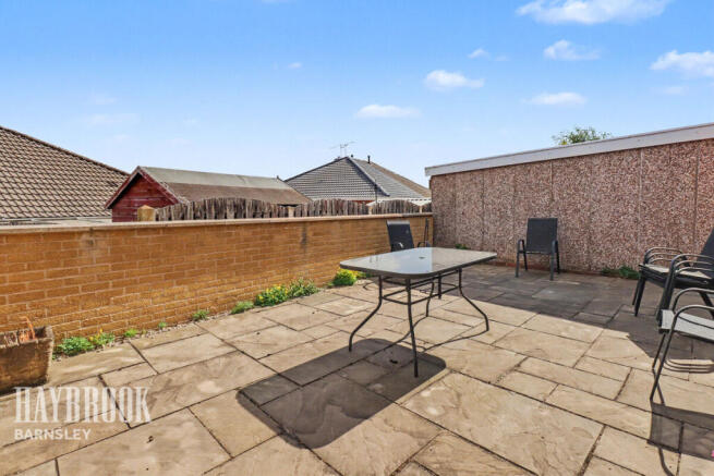2 bed Semi-Detached Bungalow for sale Image 11
