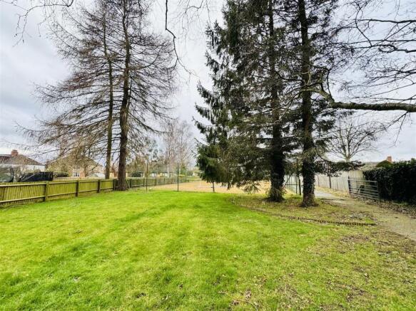 Building Plots, 13 Hartwell Road