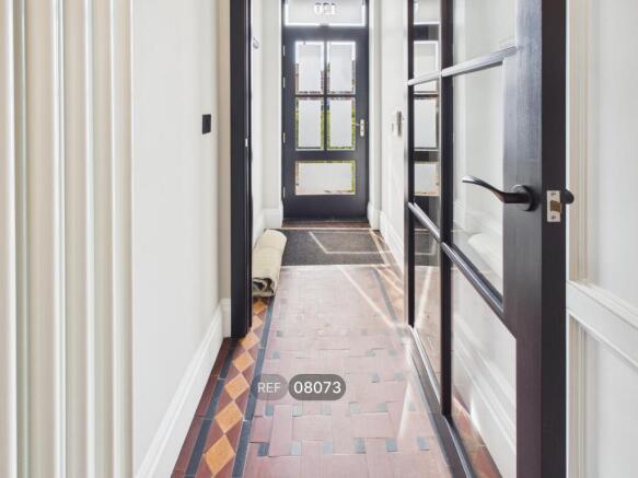 3 bed Detached to rent Image 5