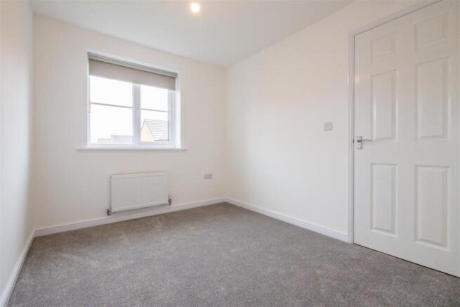 3 bed Semi-Detached to rent Image 11