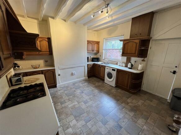BREAKFAST KITCHEN