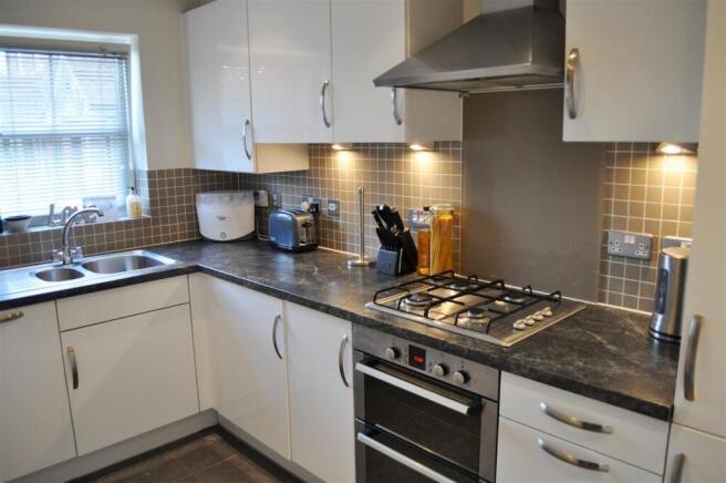 inside 9 Ellerton 001.JPG