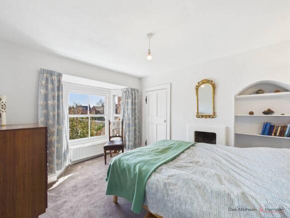 3 bed Terraced for sale Image 9