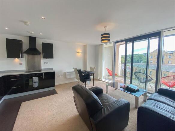 Open Plan Lounge/Kitchen