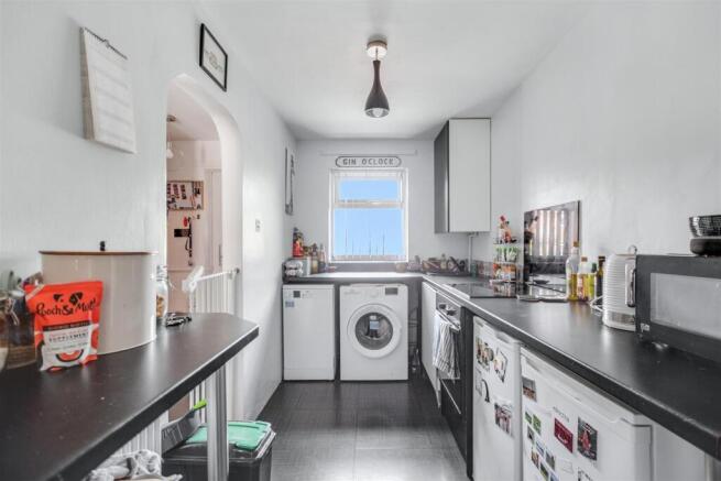 Kitchen_2.jpeg