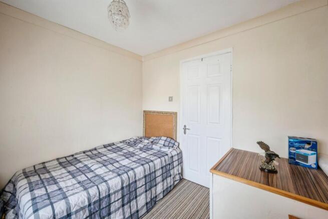 3 bed Town House for sale Image 11
