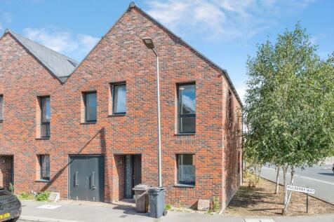 Mulberry Way, Tilbury, Essex, RM18