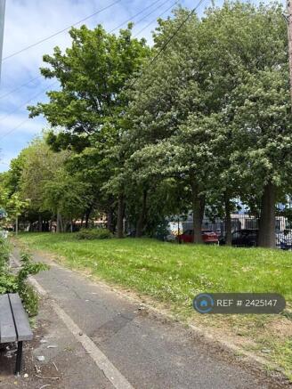 1 bed House Share to rent Image 12