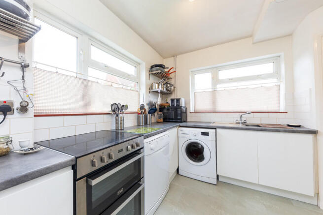 KITCHEN (2)