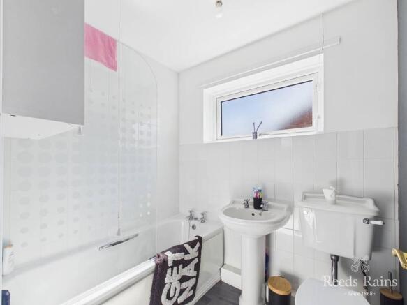 2 bed Bungalow for sale Image 10