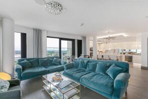 157, 90 River Heights, High Street, Stratford, London E15 2FU