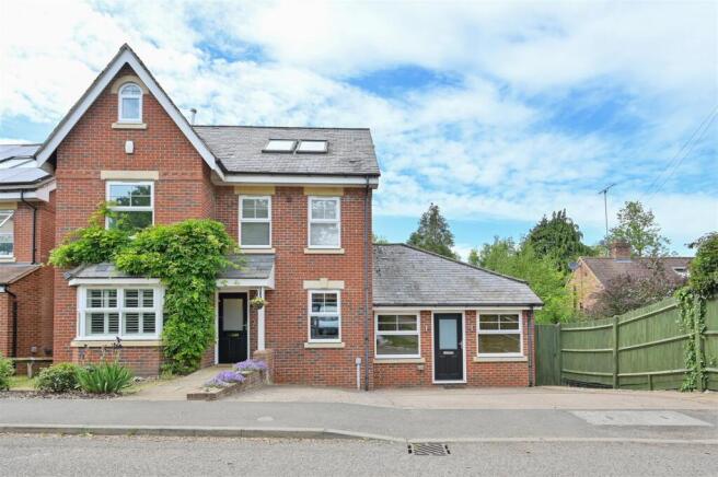 15 Meads Lane-1.jpg
