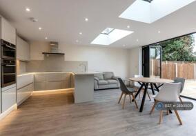 69a, Alexandra Road, Wood Green, London N8 0LG