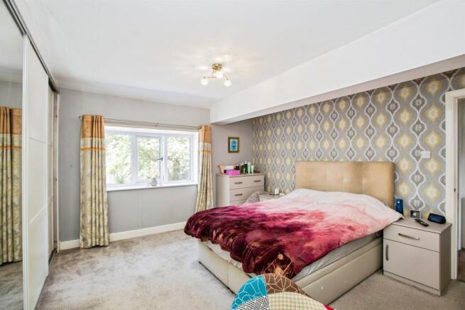3 bed Terraced for sale Image 5