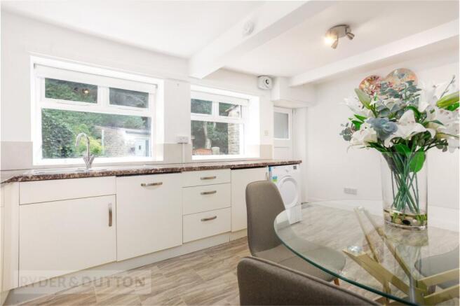 2 bed Terraced for sale Image 6