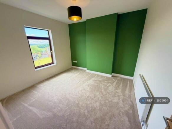 3 bed Detached to rent Image 10