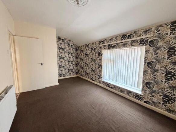 3 bed House to rent Image 8