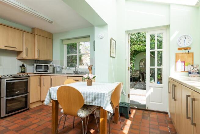 2 Garden Cottages BN7 2BU-15.jpg