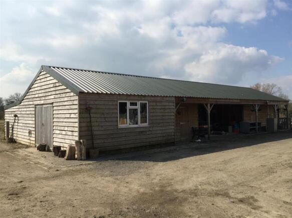 outbuilding1.JPG