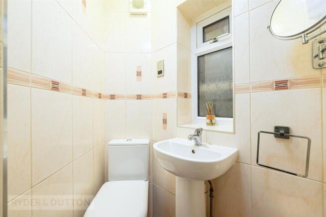 4 bed Semi-Detached for sale Image 12