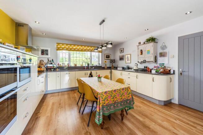 Kitchen/Dining Room