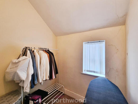 3 bed Terraced to rent Image 10