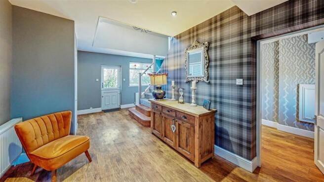 Station-House-turn-your-phone-on-its-side-Bathroom