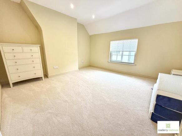 2 bed Terraced for sale Image 8
