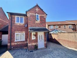 8, Swallows End, Plymouth PL9 7DZ