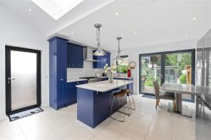5b, Laurel Road, West Wimbledon, London SW20 0PP
