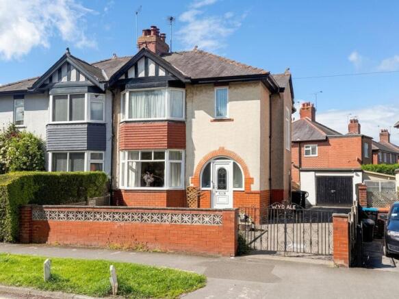 3 bed Semi-Detached for sale in harrogate