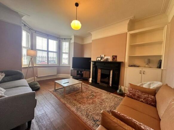 3 bed Terraced to rent Image 4