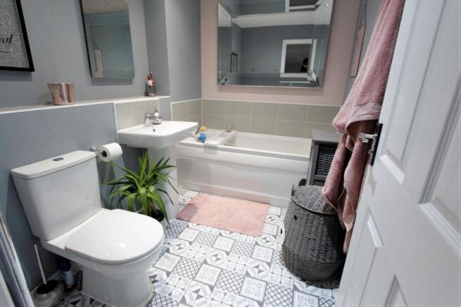 Bathroom.JPG