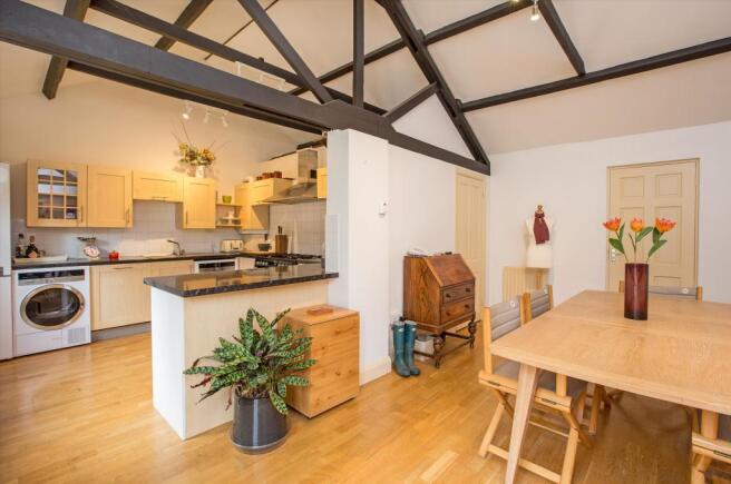 Annexe: kitchen/dini