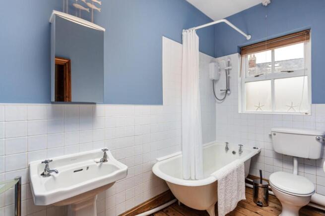3 bed Terraced for sale Image 10