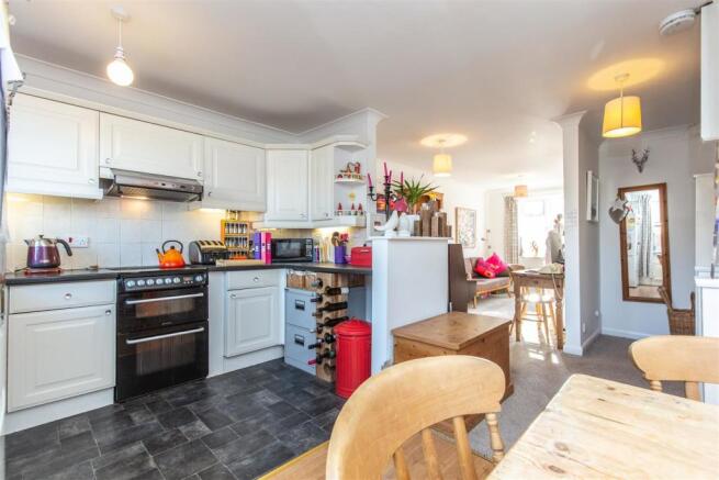 5 Ashdown Court-28.jpg