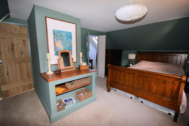 Photo 10